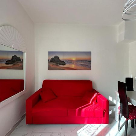 Wh - Dolce Vita - Bilocale - 5 Minuti Dal Centro - Parcheggio Gratuito - Wifi Санремо Екстер'єр фото