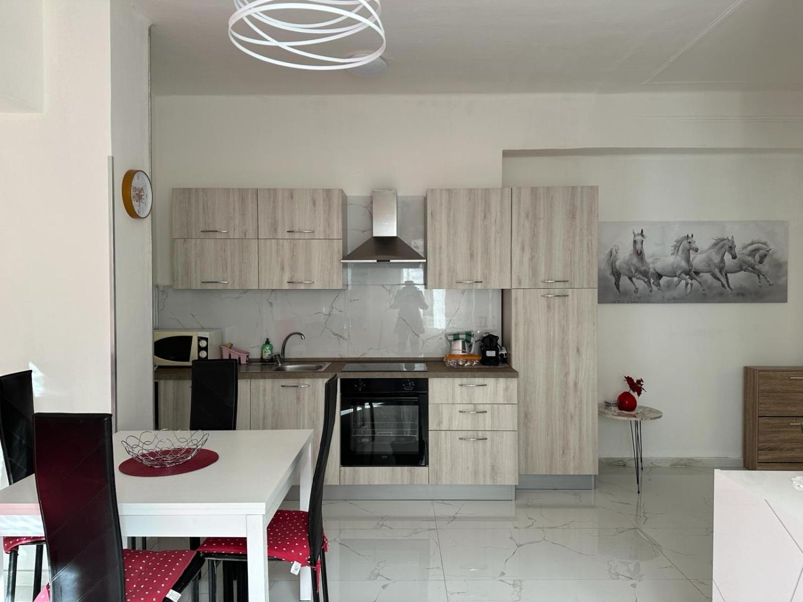 Wh - Dolce Vita - Bilocale - 5 Minuti Dal Centro - Parcheggio Gratuito - Wifi Санремо Екстер'єр фото